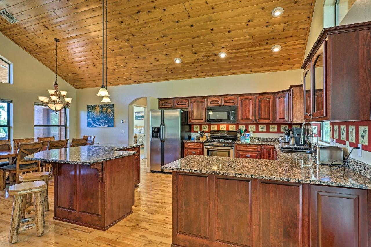 Serene Lakeside Cabin With Decks And Edler Lake Views! Pinetop-Lakeside Exterior foto